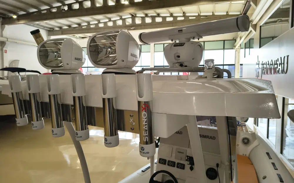 slider 14 Tiger Marine 740 Proline