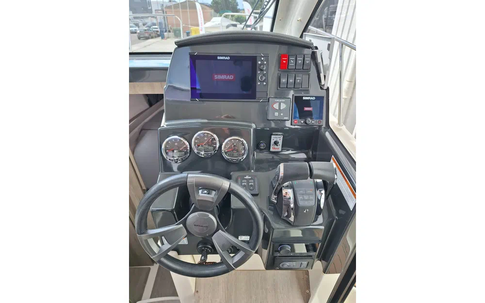 slider 4 Quicksilver Activ 905 Weekend