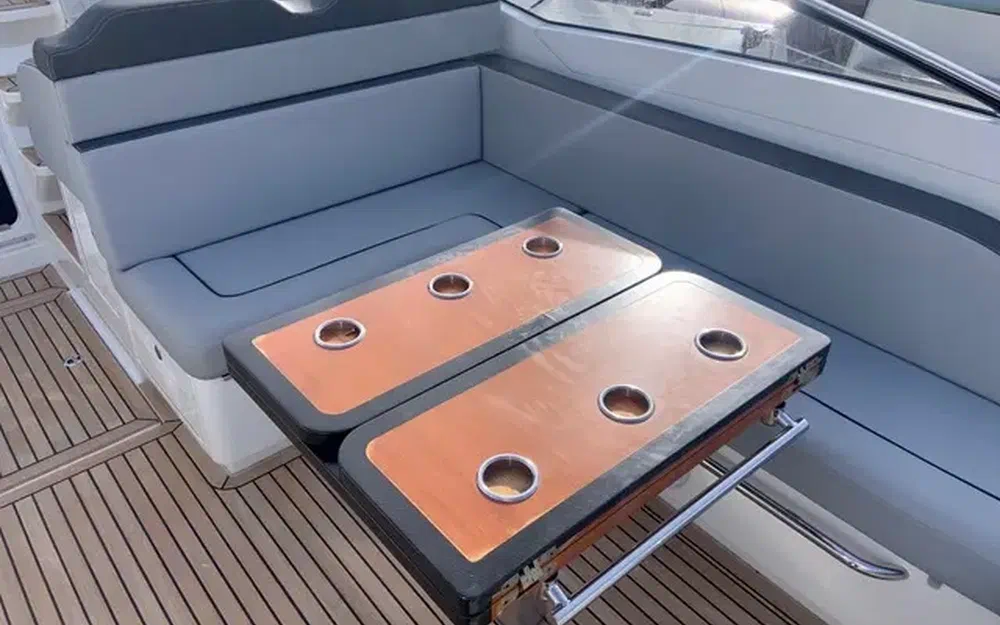 slider 14 Windy Camira 39