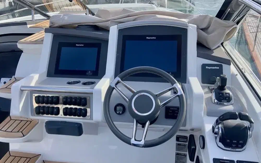 slider 4 Windy Camira 39