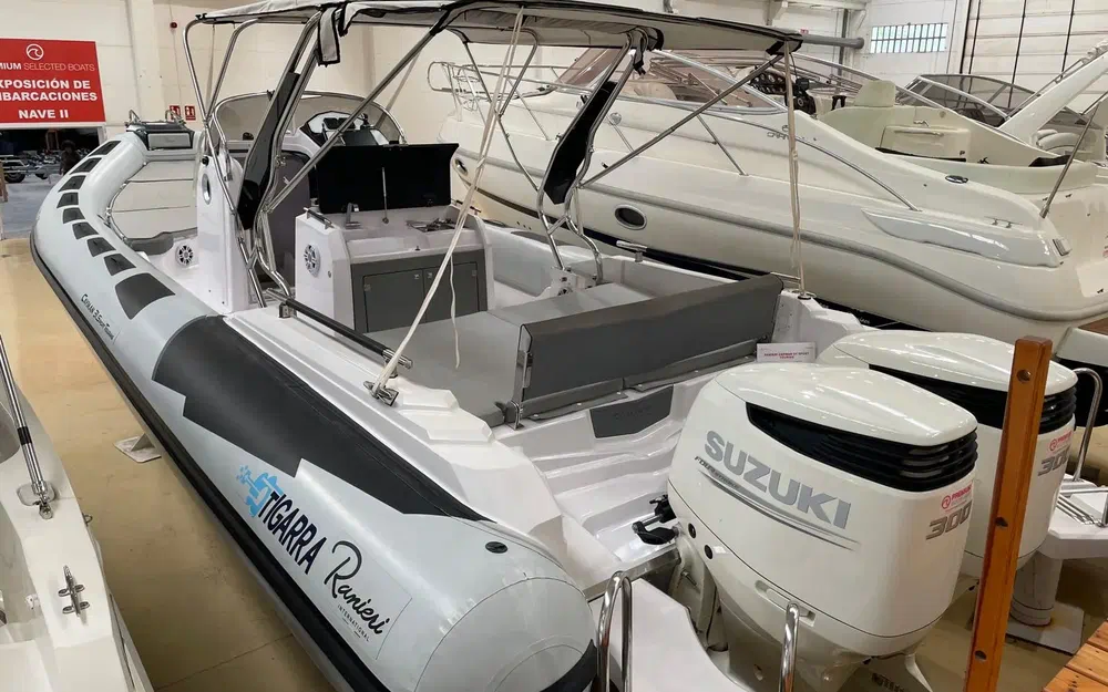 slider 0 Ranieri Cayman 31 Sport Touring