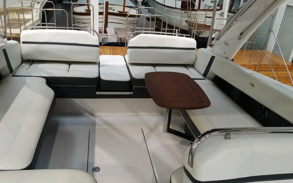 slider 20 Regal 2800