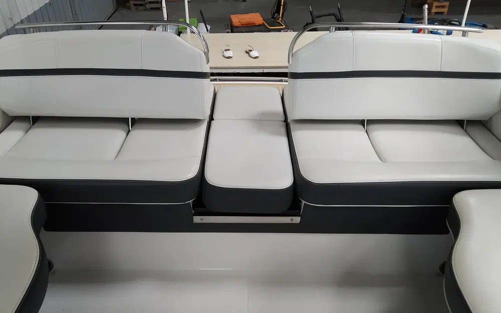 slider 27 Regal 2800