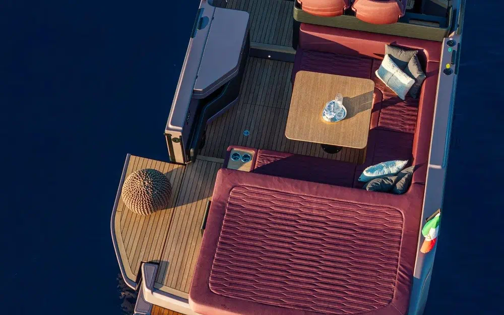 slider 5 Cranchi A 32 LT