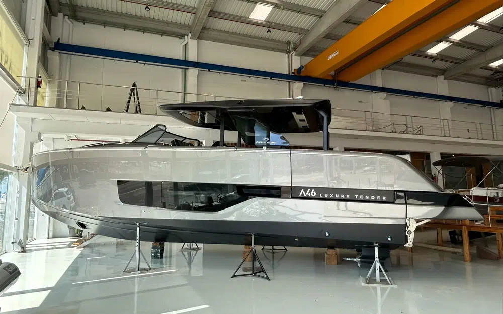 slider 0 Cranchi A46 Luxury Tender