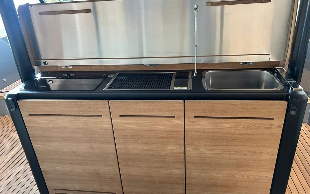 slider 28 Cranchi A46 Luxury Tender