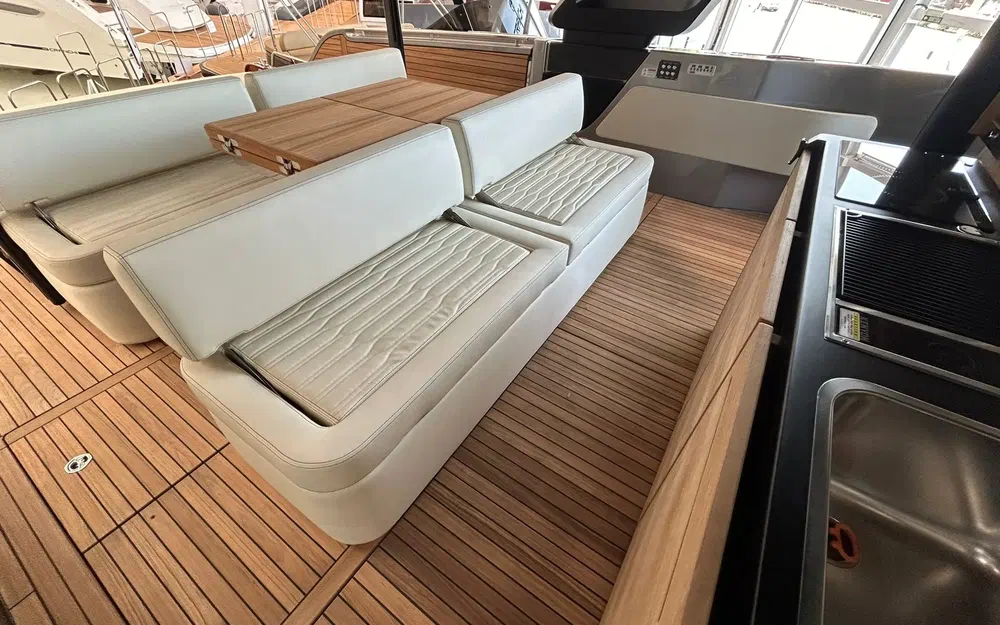 slider 29 Cranchi A46 Luxury Tender