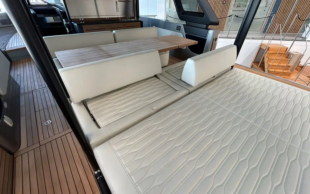 slider 33 Cranchi A46 Luxury Tender