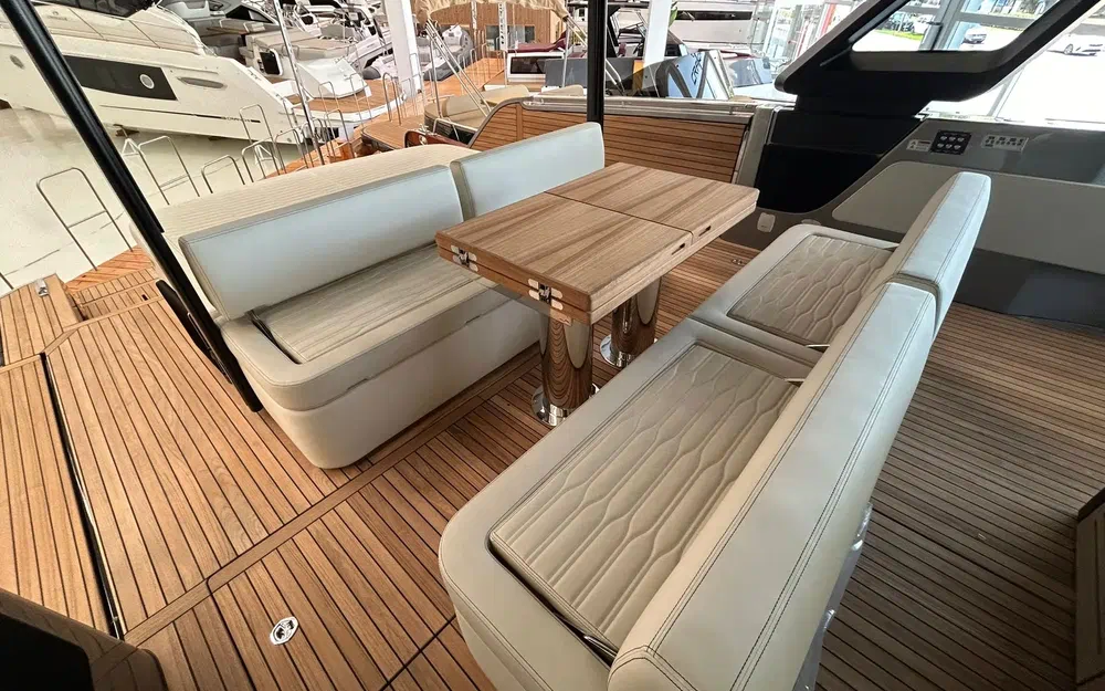 slider 37 Cranchi A46 Luxury Tender