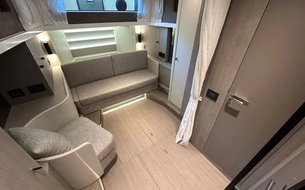 slider 51 Cranchi A46 Luxury Tender