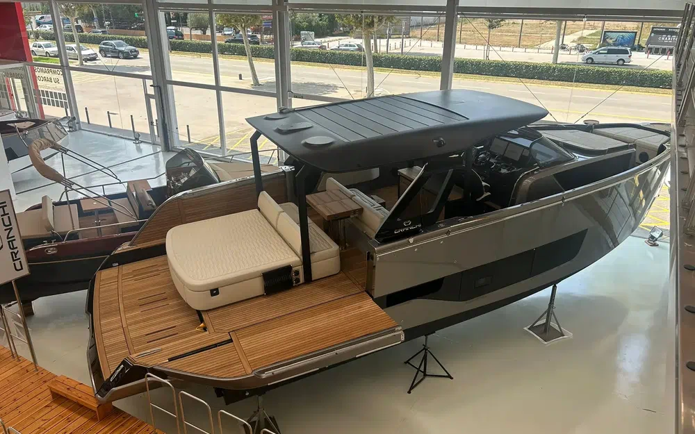 slider 5 Cranchi A46 Luxury Tender