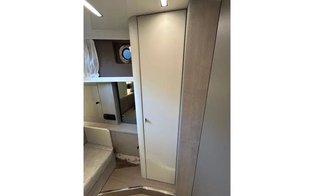 slider 62 Cranchi A46 Luxury Tender