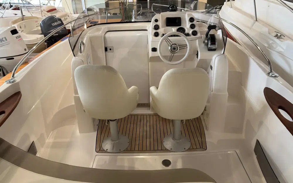 slider 6 Scarani 25 Day Cruiser