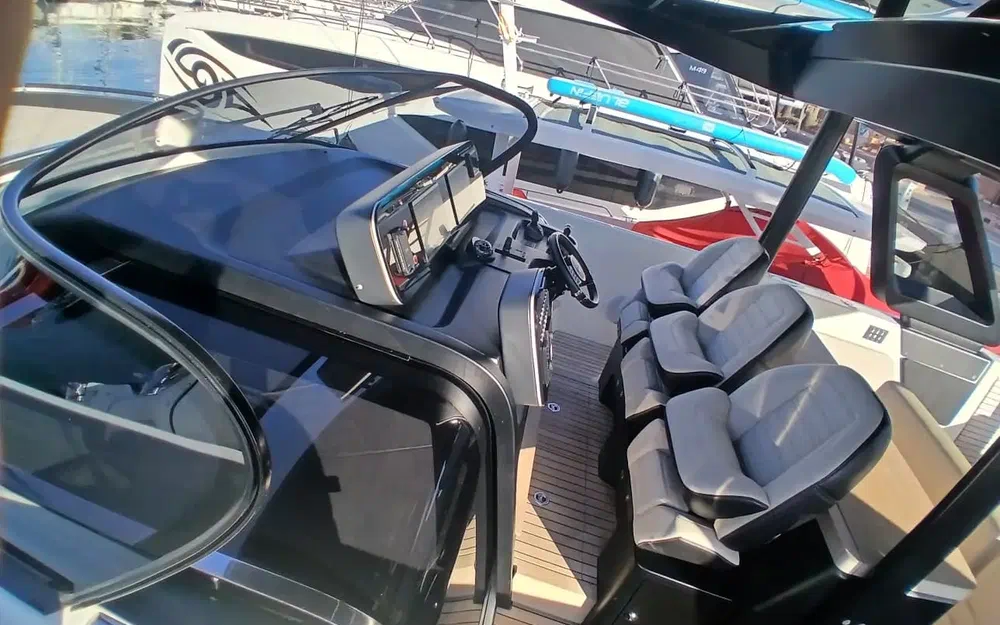 slider 7 Cranchi A46 Luxury Tender