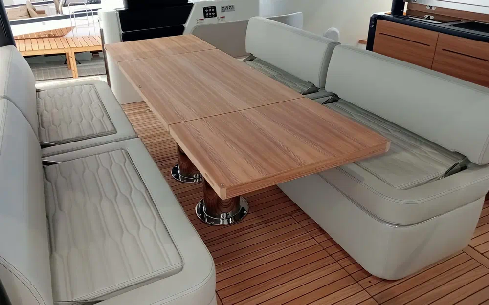 slider 10 Cranchi A46 Luxury Tender