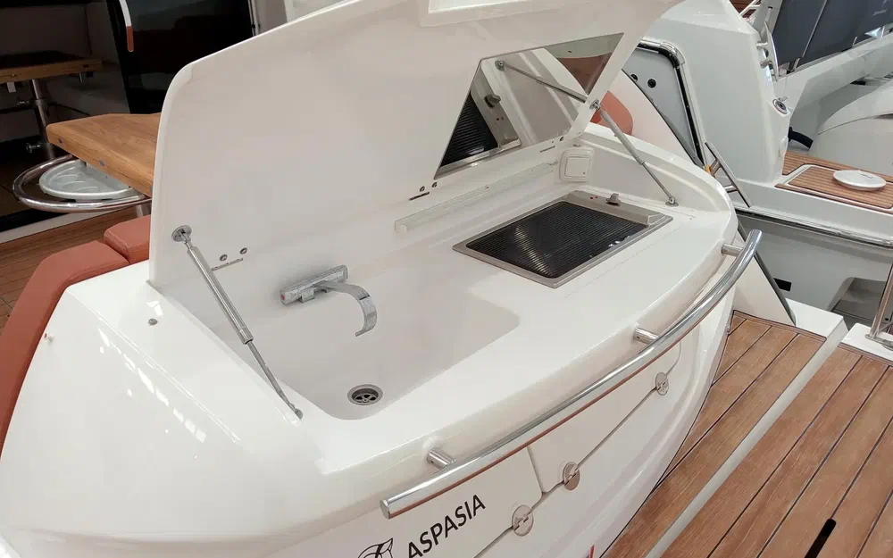 slider 17 Sessa Marine C42