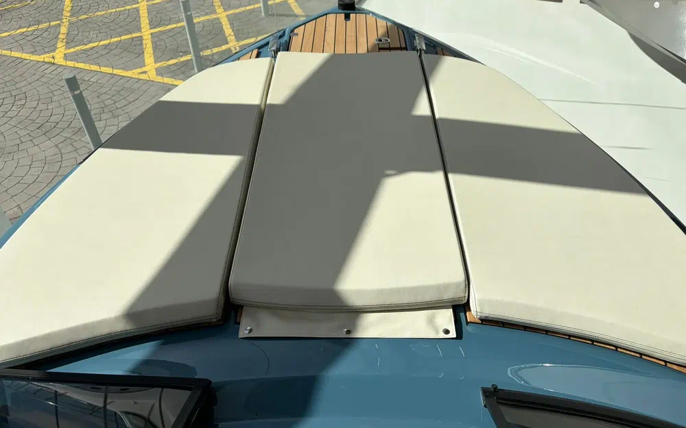 slider 12 Cranchi E 26 Classic