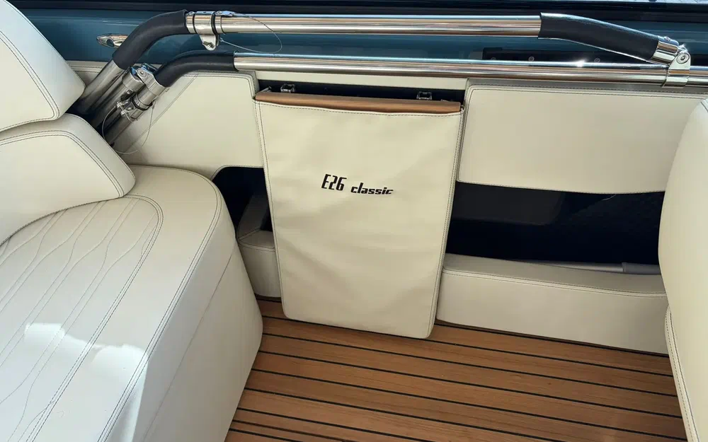 slider 17 Cranchi E 26 Classic