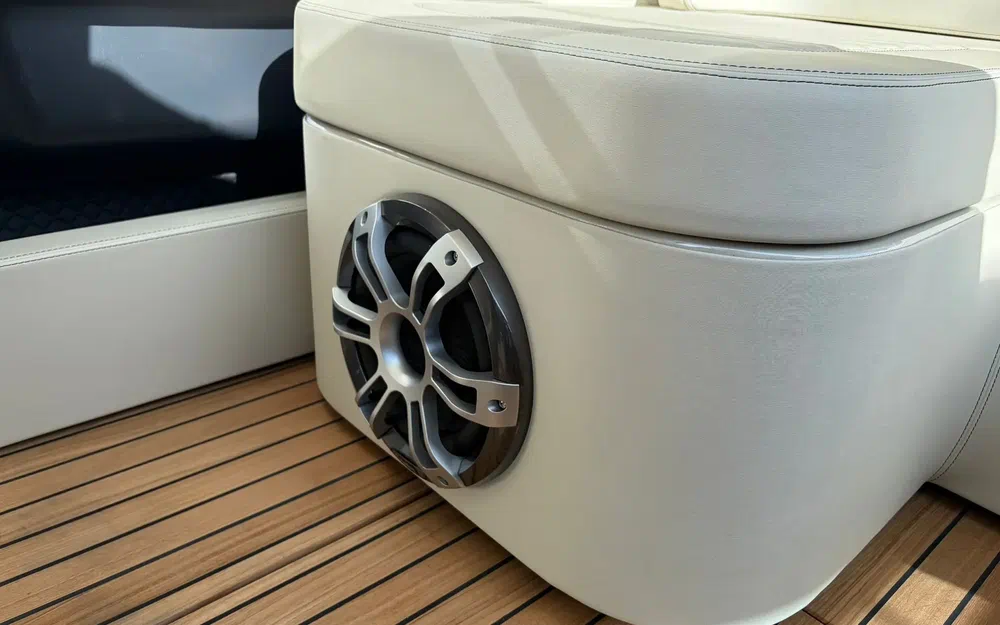 slider 18 Cranchi E 26 Classic