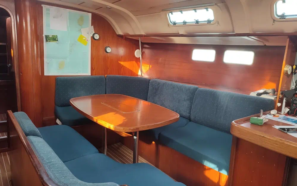 slider 11 Beneteau Oceanis 440