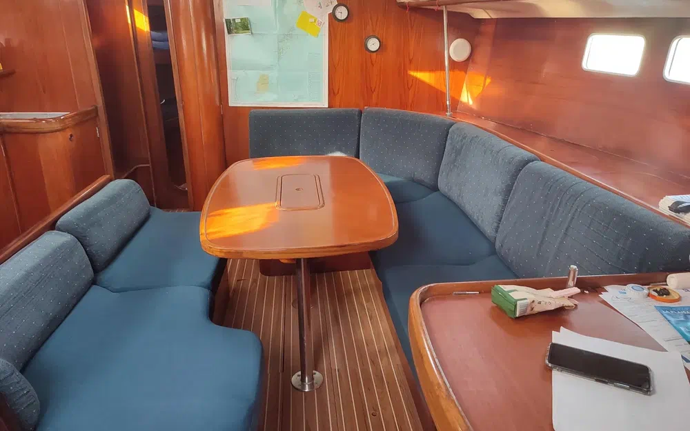 slider 12 Beneteau Oceanis 440