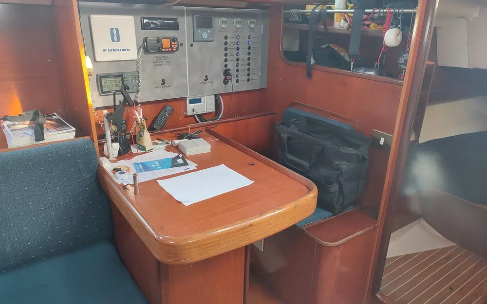 slider 13 Beneteau Oceanis 440