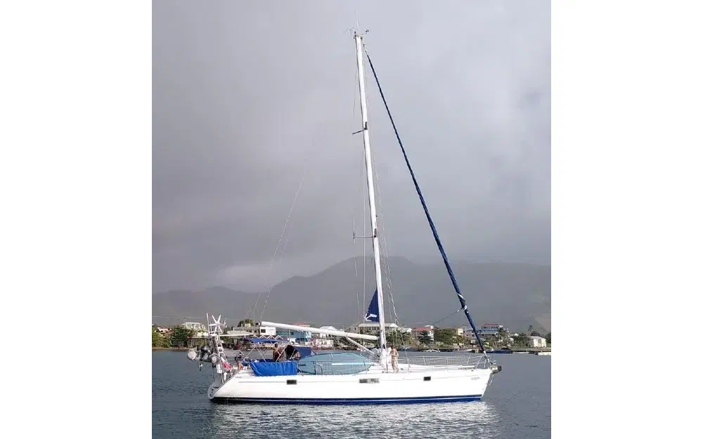 slider 1 Beneteau Oceanis 440