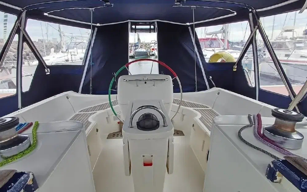 slider 7 Beneteau Oceanis 440