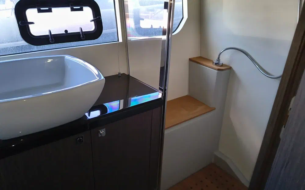 slider 3 Sessa Marine C44