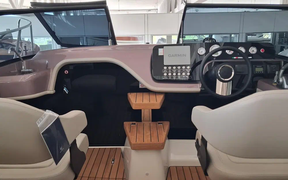 slider 18 Cranchi E 26 Classic