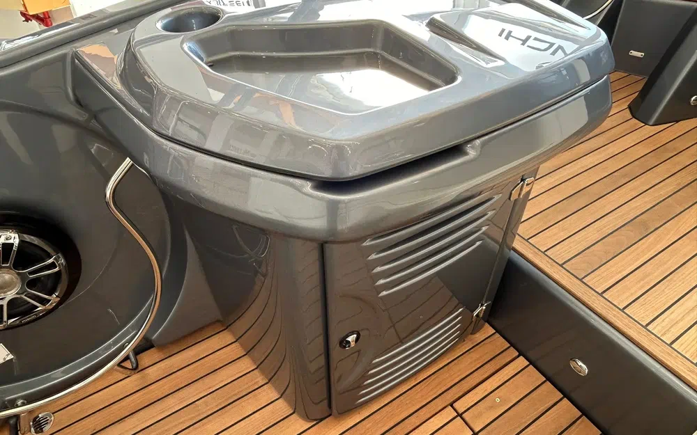 slider 13 Cranchi Endurance 30