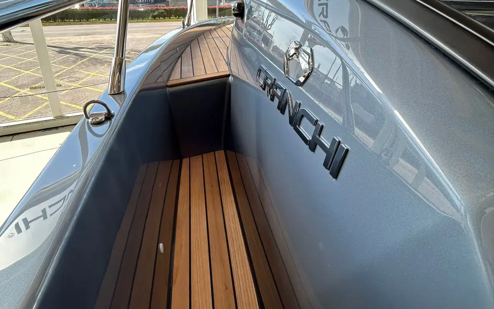 slider 16 Cranchi Endurance 30