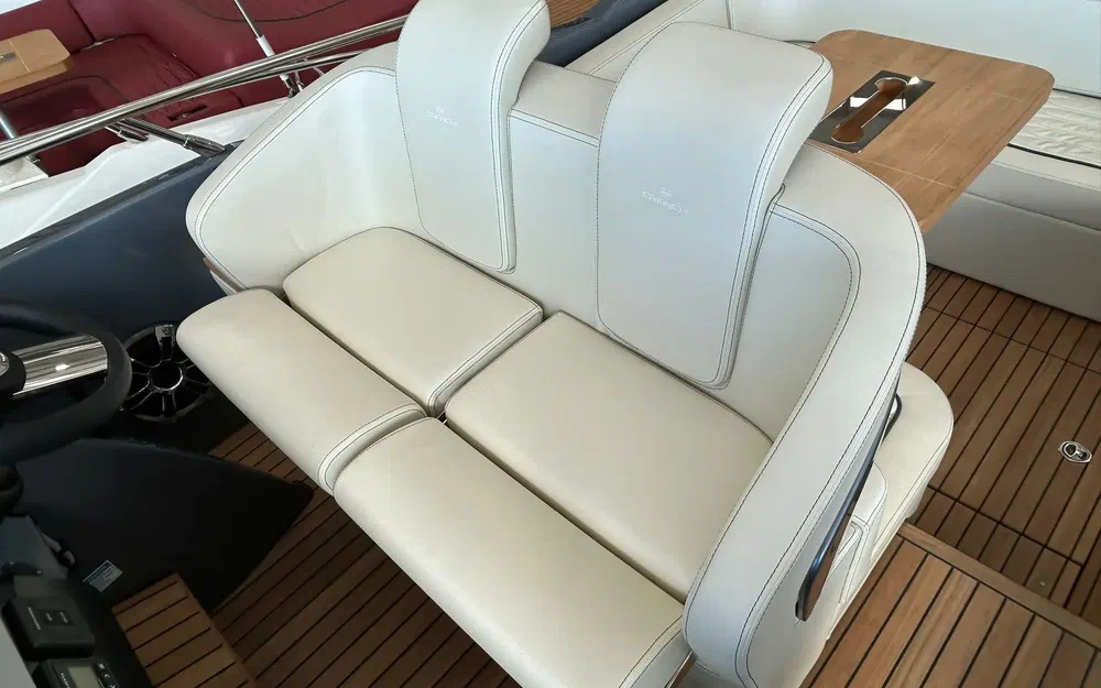 slider 8 Cranchi Endurance 30