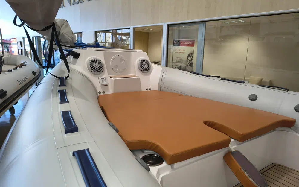 slider 4 Tiger Marine 740 Proline