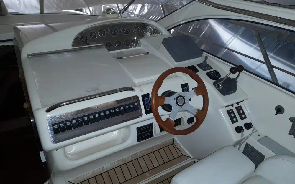 slider 4 Windy 40 Bora