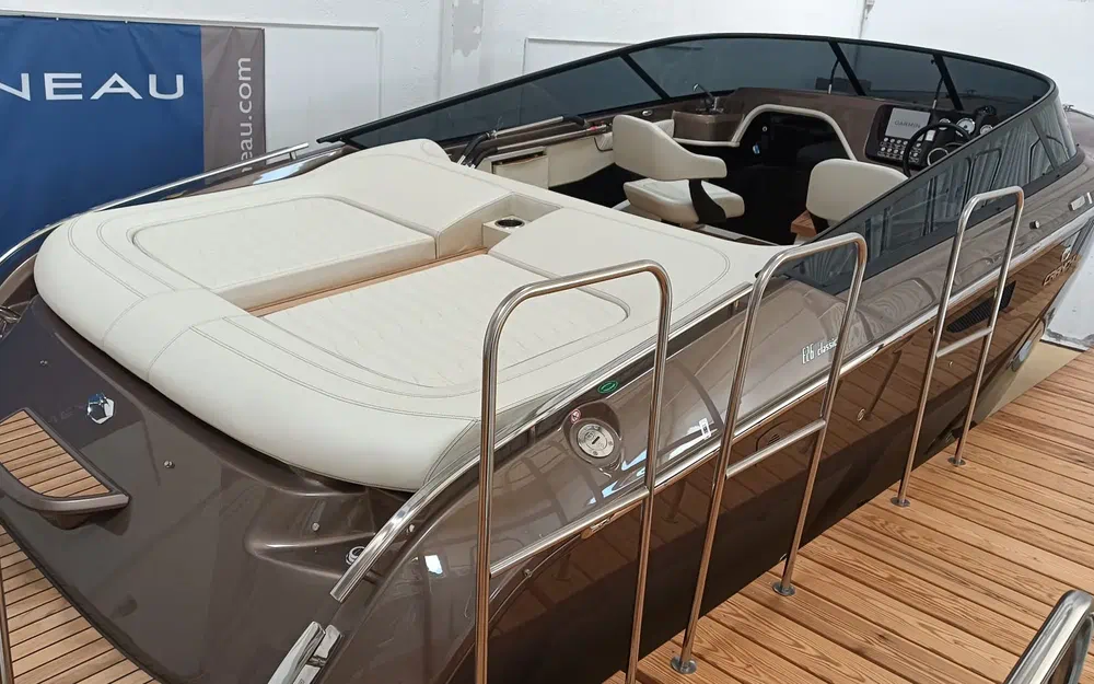 slider 1 Cranchi E 26 Classic