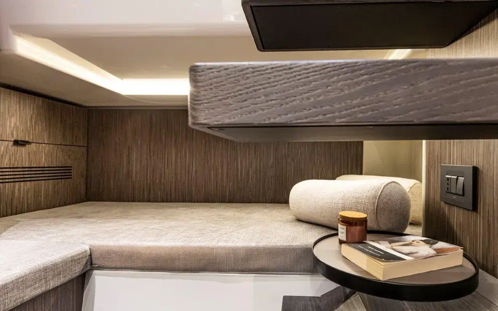 slider 8 Cranchi A 32 LT