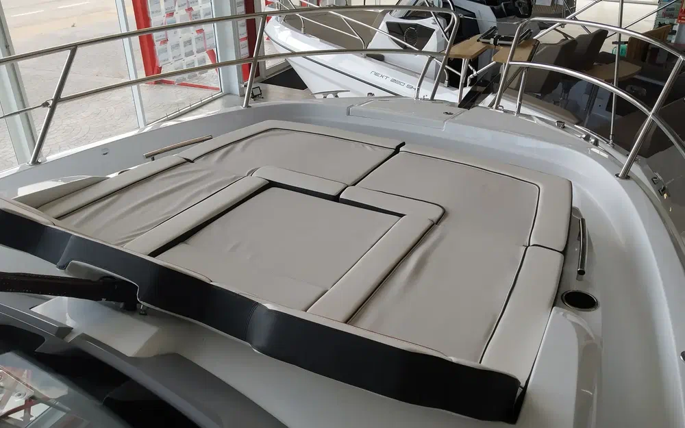 slider 26 Jeanneau Cap Camarat 10.5 WA