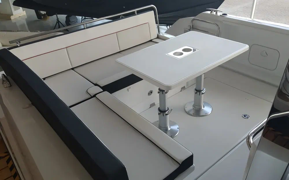 slider 7 Jeanneau Cap Camarat 10.5 WA