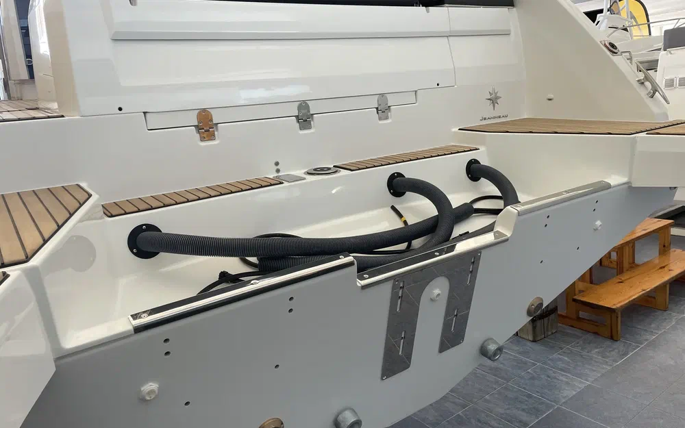 slider 2 Jeanneau Cap Camarat 12.5 WA