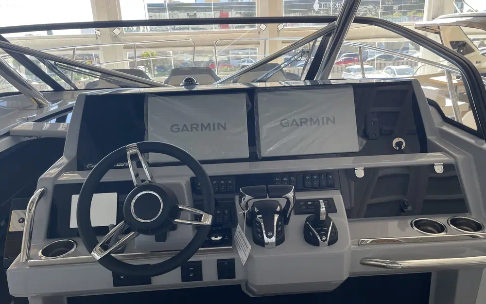 slider 8 Jeanneau Cap Camarat 12.5 WA