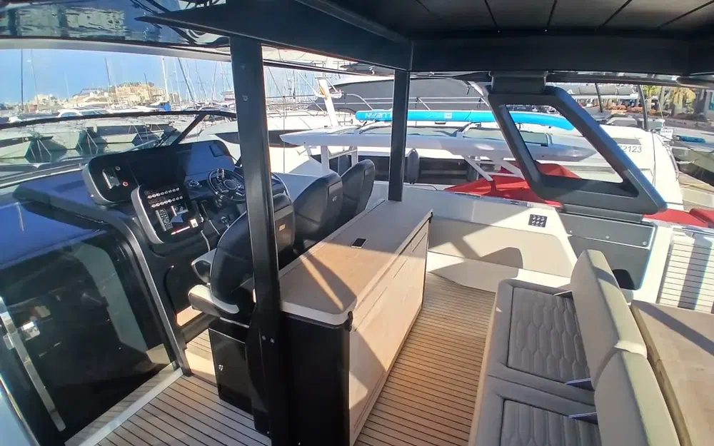 slider 3 Cranchi A46 Luxury Tender