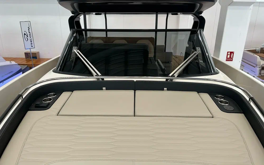 slider 13 Cranchi A46 Luxury Tender