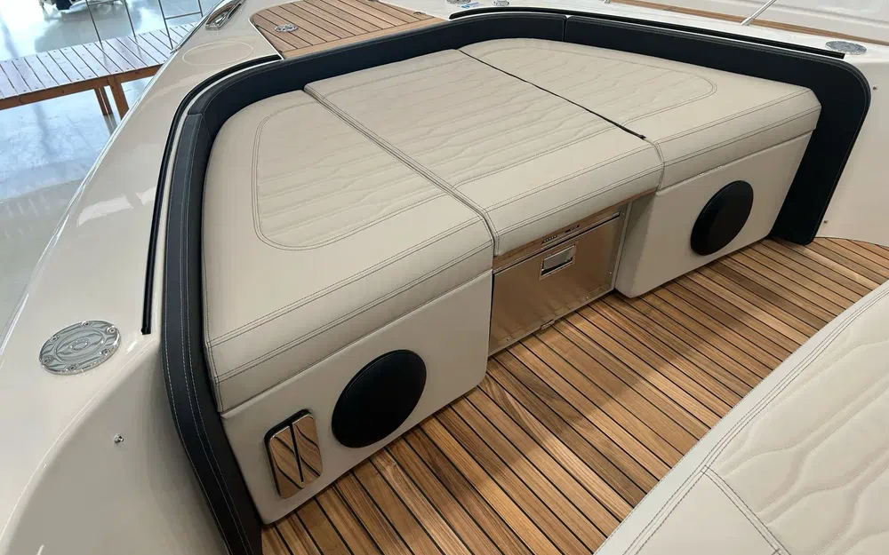 slider 19 Cranchi A46 Luxury Tender