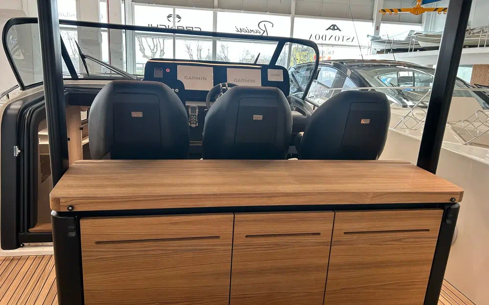 slider 22 Cranchi A46 Luxury Tender