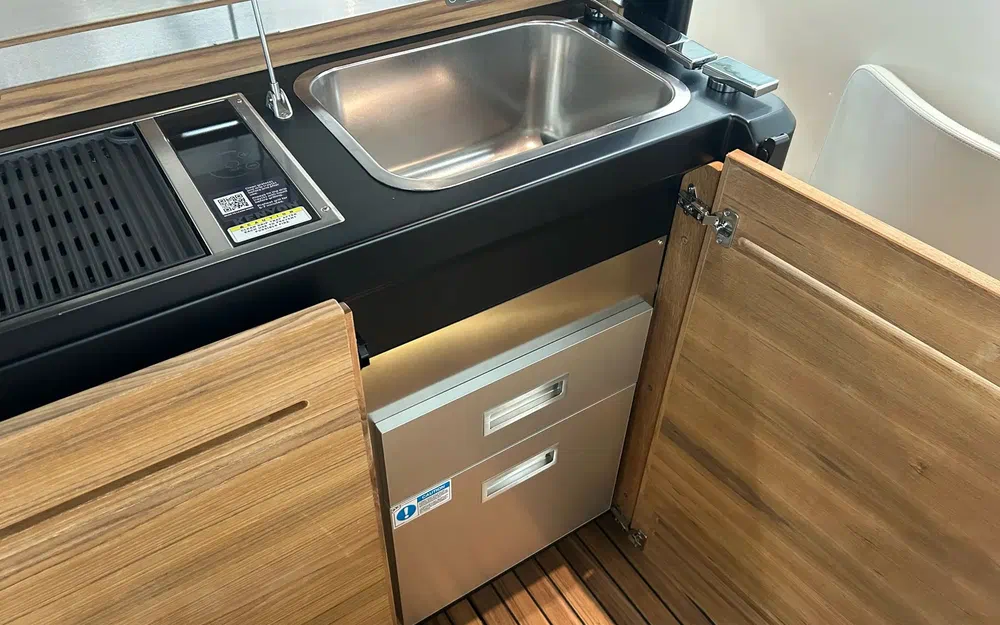 slider 25 Cranchi A46 Luxury Tender