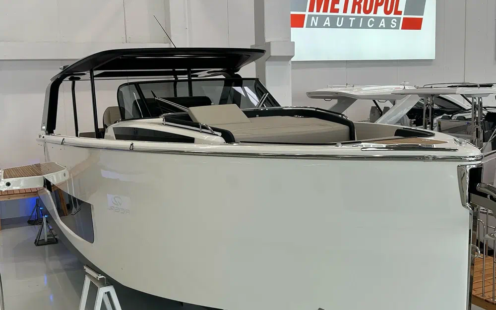 slider 2 Cranchi A46 Luxury Tender