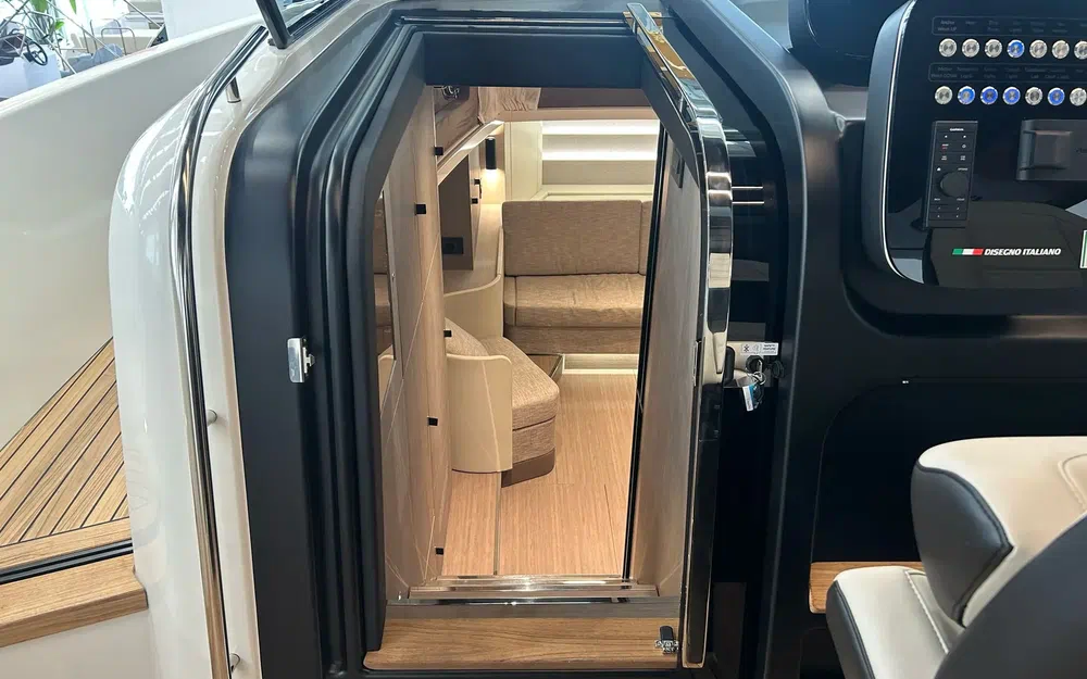 slider 30 Cranchi A46 Luxury Tender