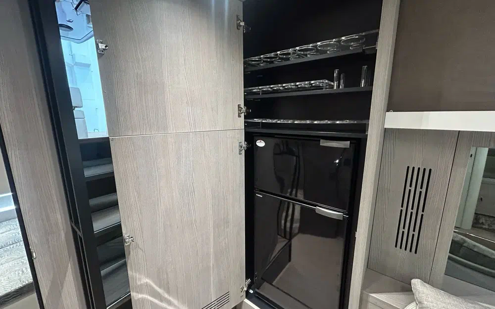 slider 38 Cranchi A46 Luxury Tender