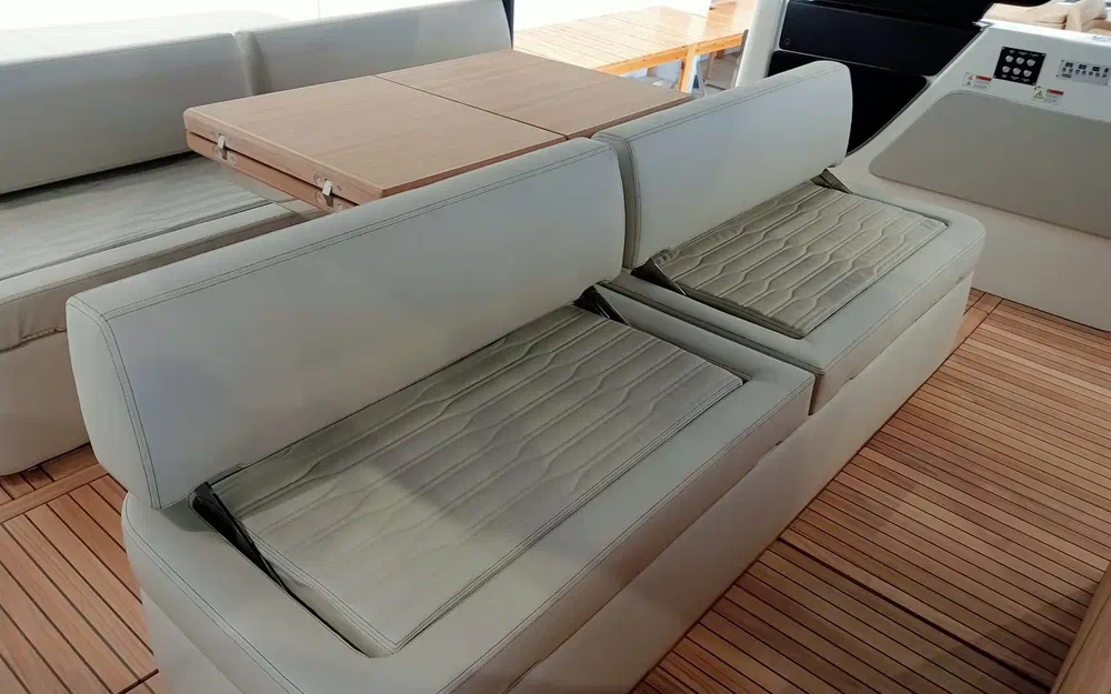 slider 9 Cranchi A46 Luxury Tender